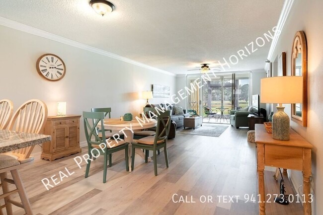 Building Photo - 3750 Pinebrook Cir