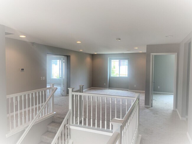 Building Photo - Coming Soon…..Beautiful 5BR/3BA 2-story Home in Gated Community! Pool, Spa, Tot lot!