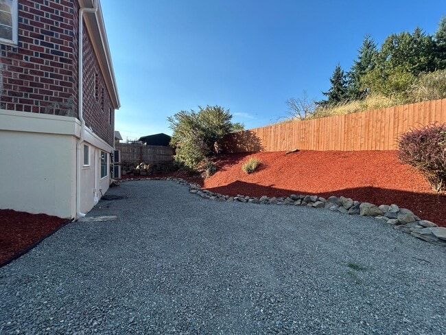 Building Photo - Welcome to your new home!
