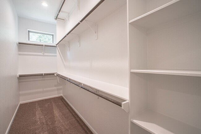 Building Photo - 28104 Rocky Heights Dr