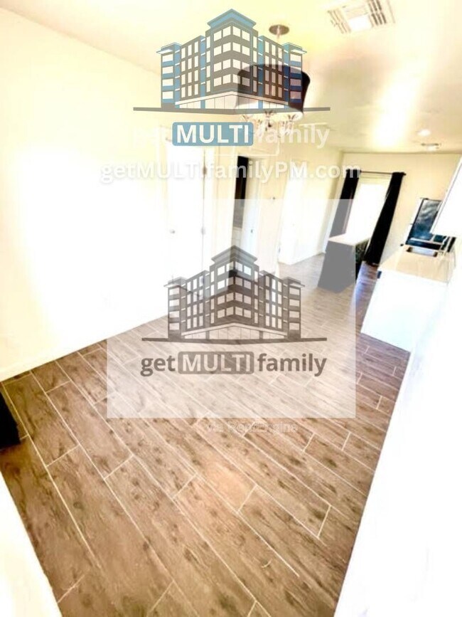 Building Photo - 1402 E McKinley St