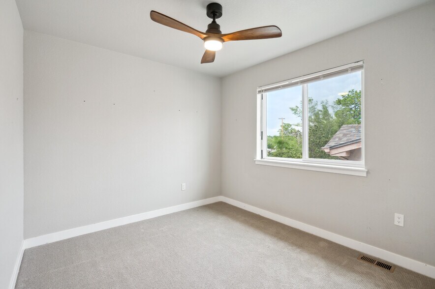 Building Photo - 2226 S Galapago St