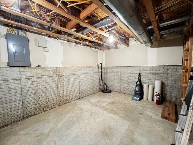 Building Photo - 7288 W Campus Rd