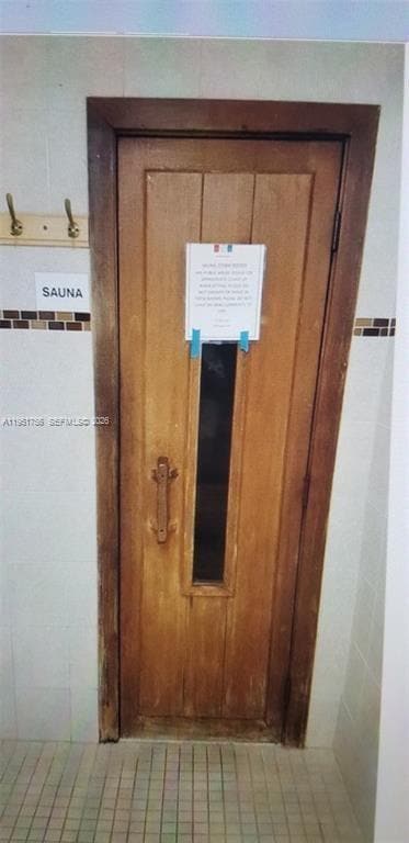 Building Photo - 1985 S Ocean Dr