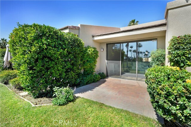 Building Photo - 39856 Narcissus Way