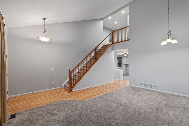 Building Photo - 6 Bedroom plus and office near Rigden Farms