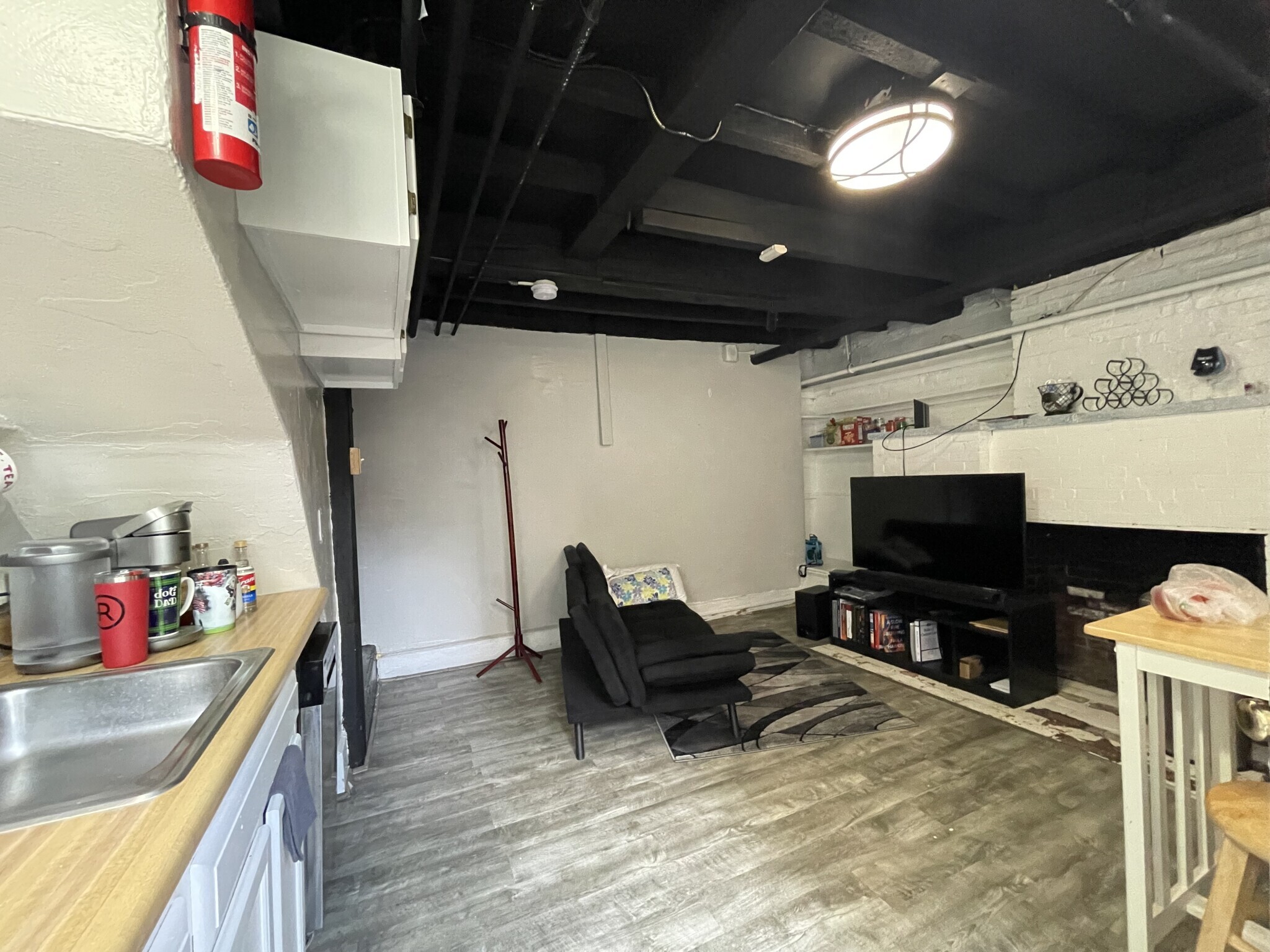 Building Photo - 8 Champney Pl
