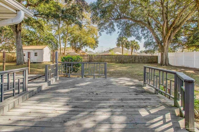 Building Photo - 3565 Stratford Ln