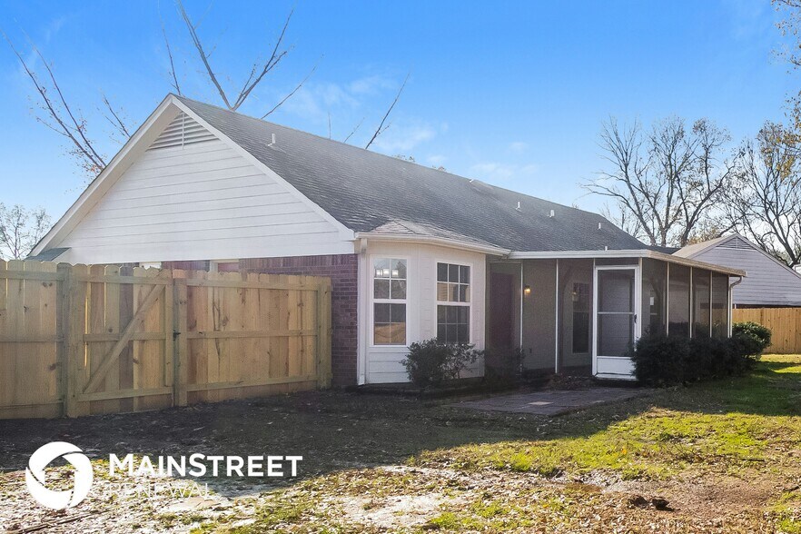 Building Photo - 7650 Coral Meadows Dr