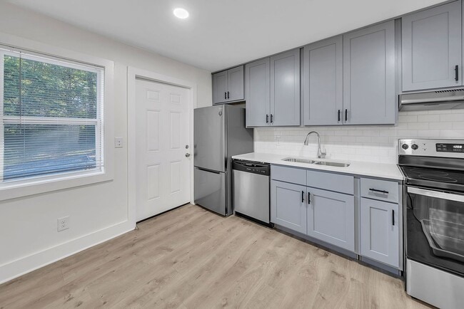 Building Photo - 510 E Branch St