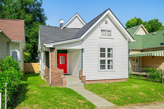 Building Photo - 906 Villa Ave