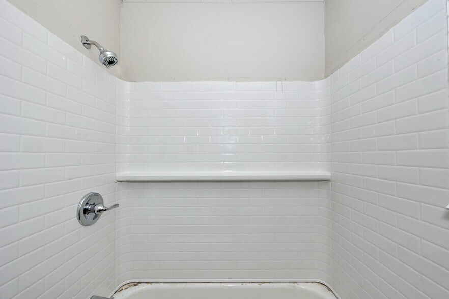 Building Photo - 4306 9th Ave