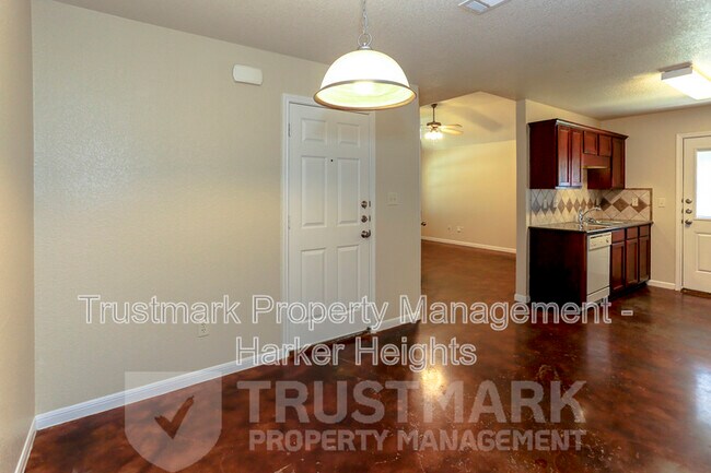 Building Photo - 5022-502205 205 Loop