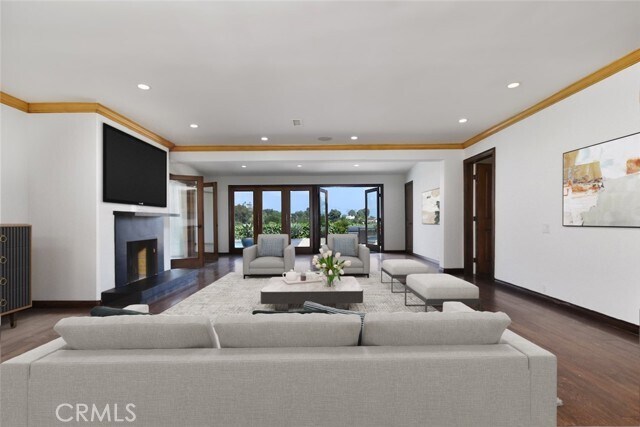 Building Photo - 3358 Red Rose Dr