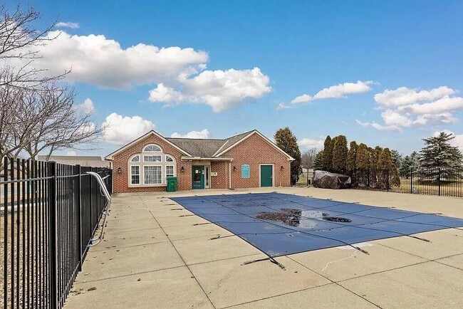 Building Photo - 773 Hidden Springs Dr