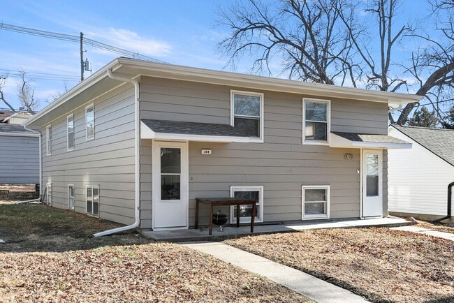 Building Photo - 336 S 5th St