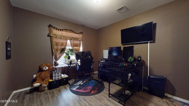 Building Photo - 12132 Mesquite Thorn Dr