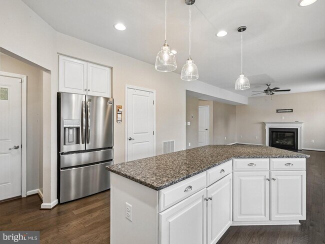 Building Photo - 23 Taylors Hl Wy