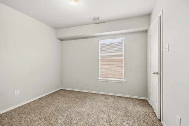 Building Photo - 13107 Peppergate Ln