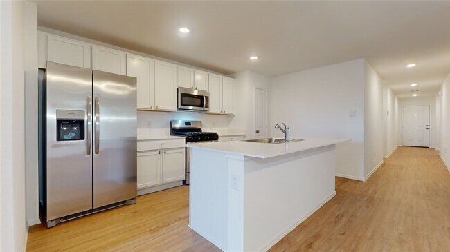 Building Photo - 27014 Breakaway Ln