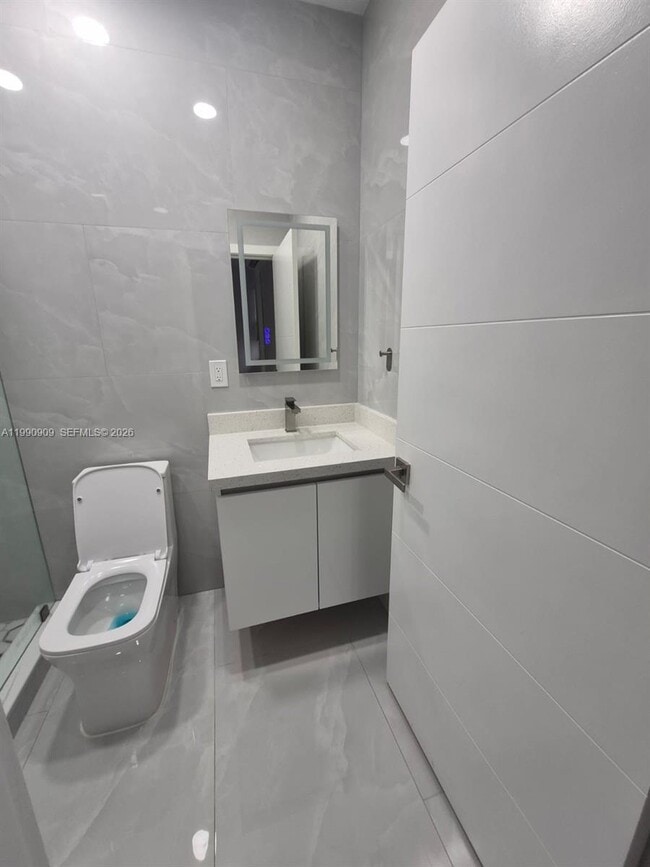 Building Photo - 1140 SW 153rd Terrace