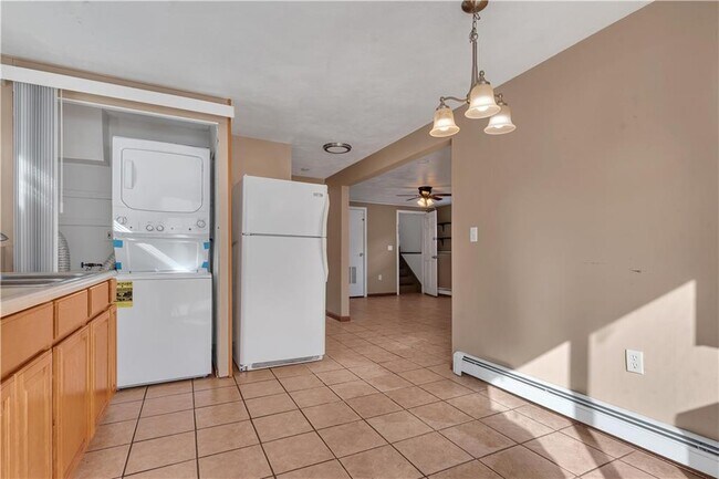 Building Photo - 66 Silver Lake Ave