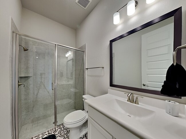 Building Photo - 721 Precious Dr