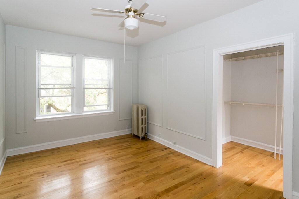 Building Photo - 2849 N Burling St