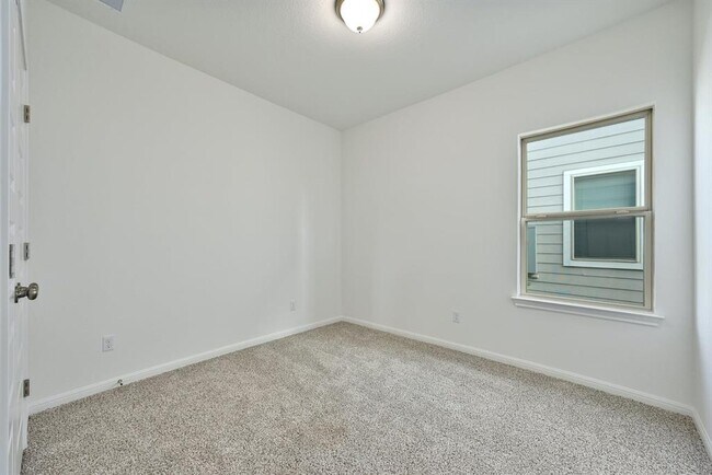 Building Photo - 12311 Zenyatta Dr