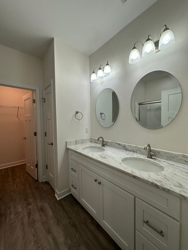 Building Photo - Cozy 2-bedroom home in New Bern