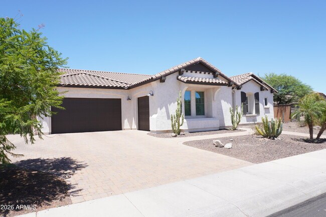 Building Photo - 2910 E Wildhorse Dr