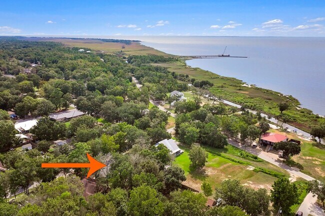 Building Photo - 3 Bedroom Home in Ocean Springs
