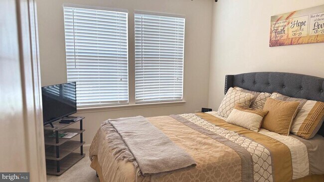 Building Photo - 46159 Seabiscuit Ct