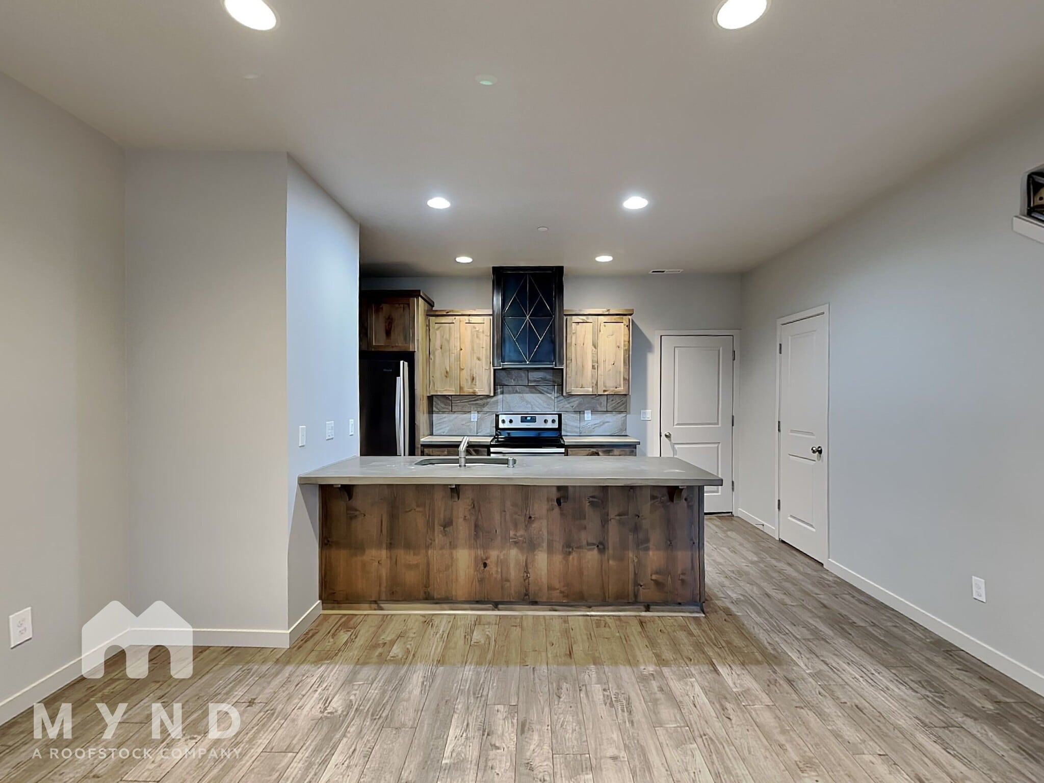 Building Photo - 118 N 43rd Pl