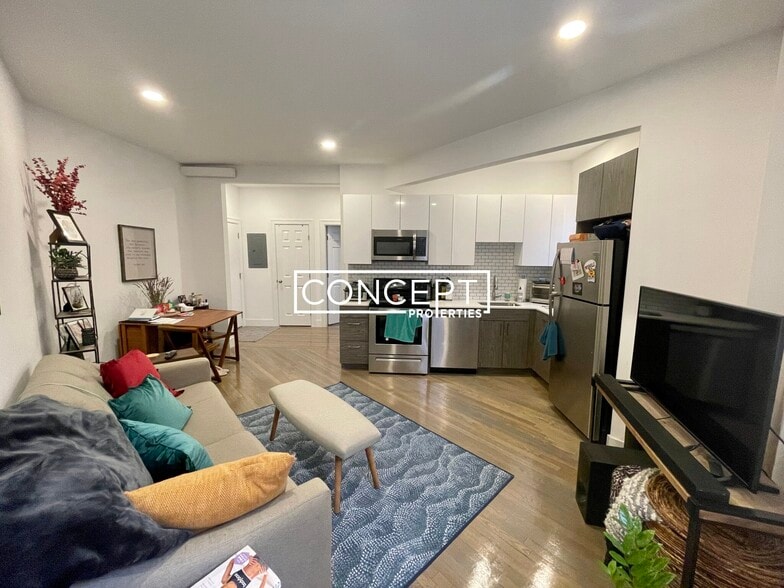 Building Photo - 11 Queensberry St