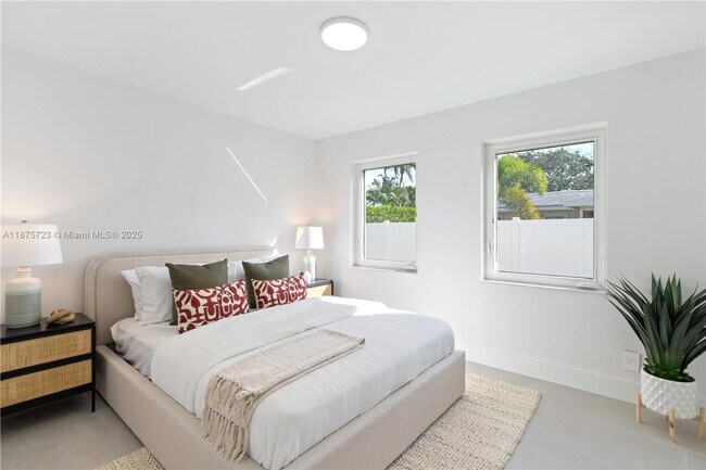 Building Photo - 5900 NE 21st Ave