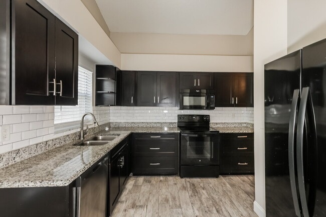 Building Photo - 13208 Sharondale Ct