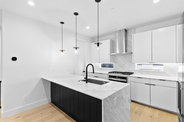 Building Photo - 1147 N Madison Ave