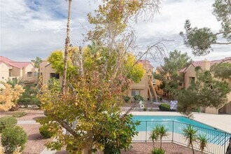 Building Photo - 900 Heavenly Hill Ct