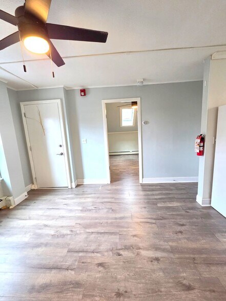 Building Photo - 10-12 Evaleen Street