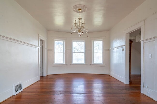 Building Photo - Stunning 1910 Historic Home