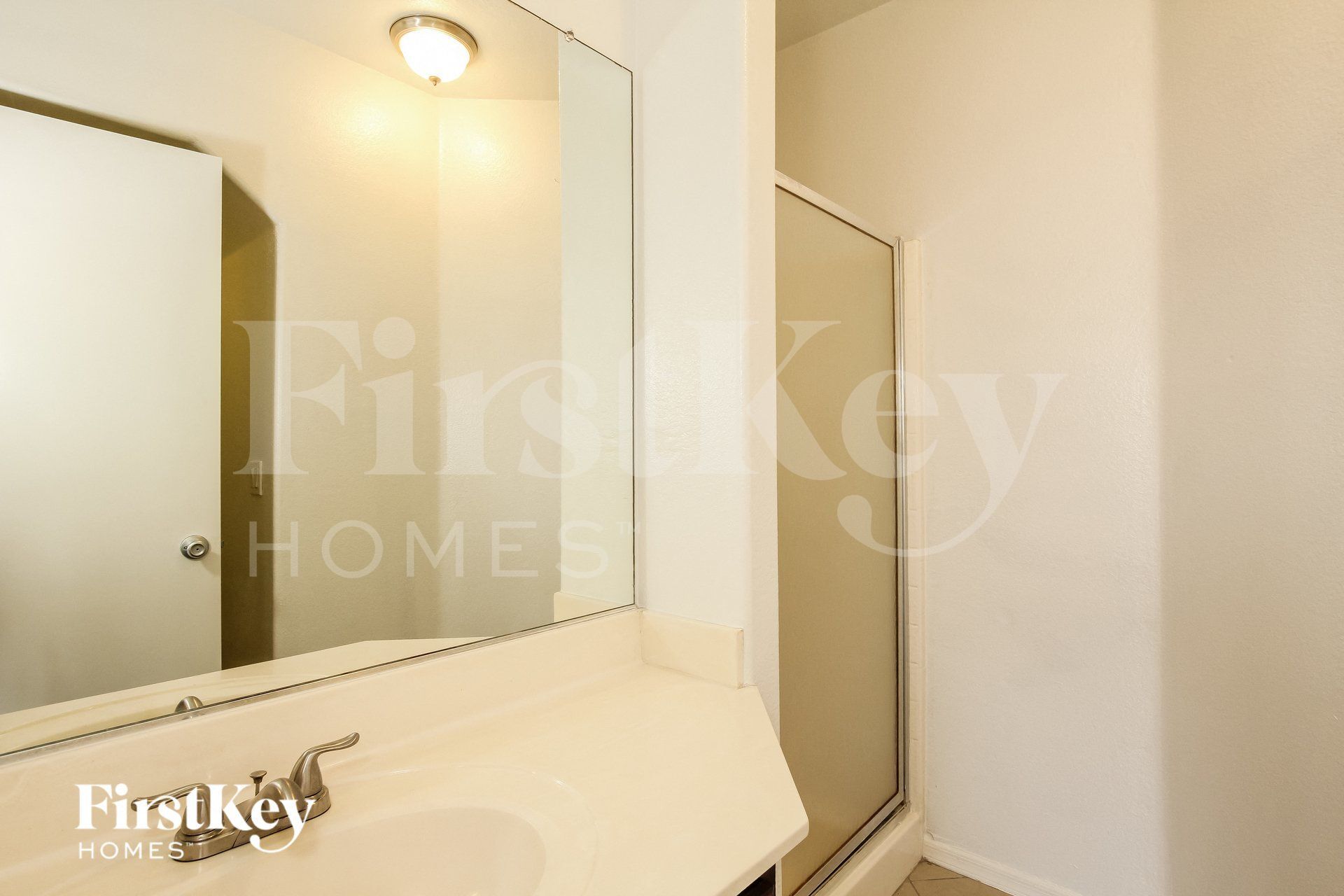 Building Photo - 15954 N Naegel Dr