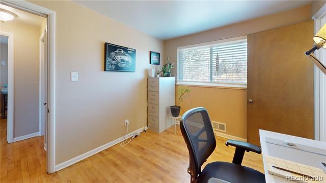 Building Photo - 2512 S Stuart St