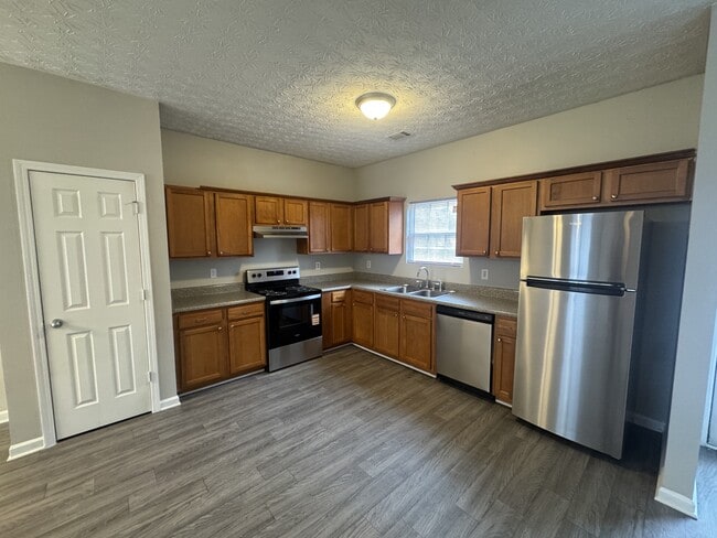 Building Photo - 1725 Carrington Dr