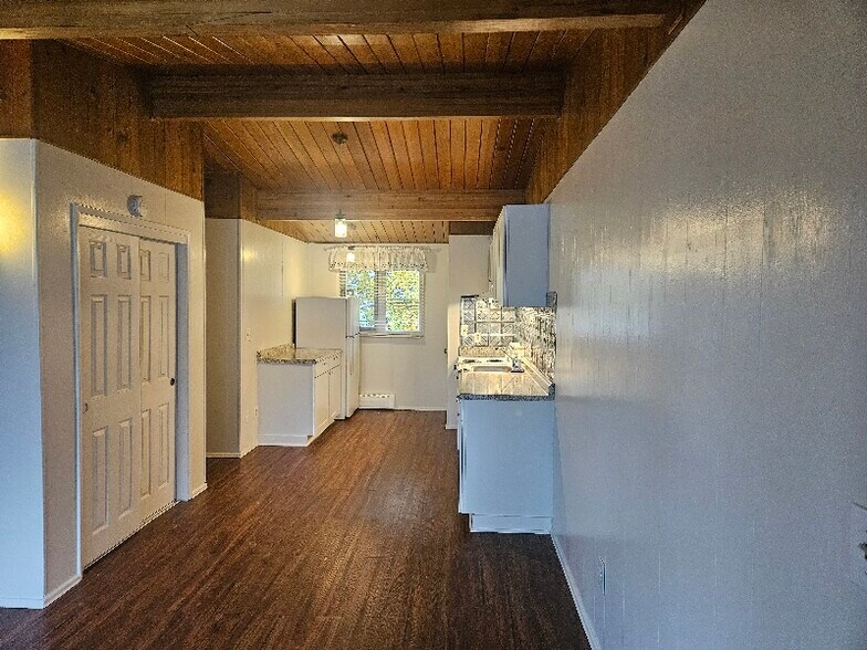 Building Photo - 219 4th Ave