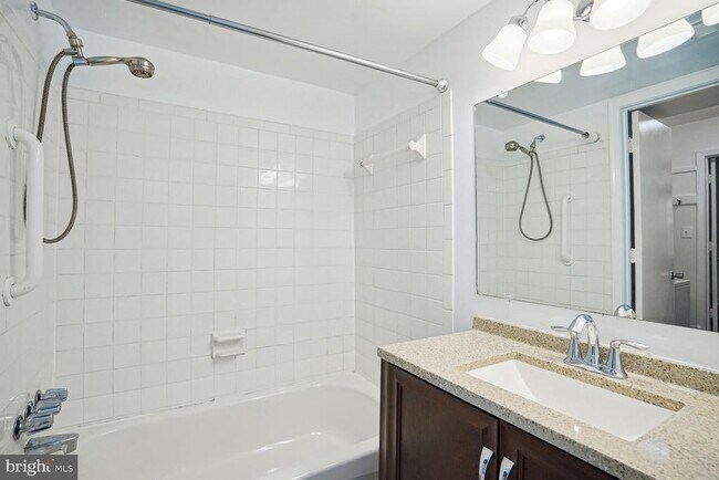 Building Photo - 5900 Prince George Dr