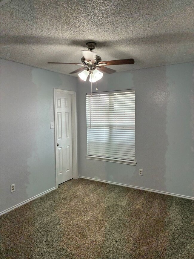 Building Photo - Price Improvement on this 4 bedroom
