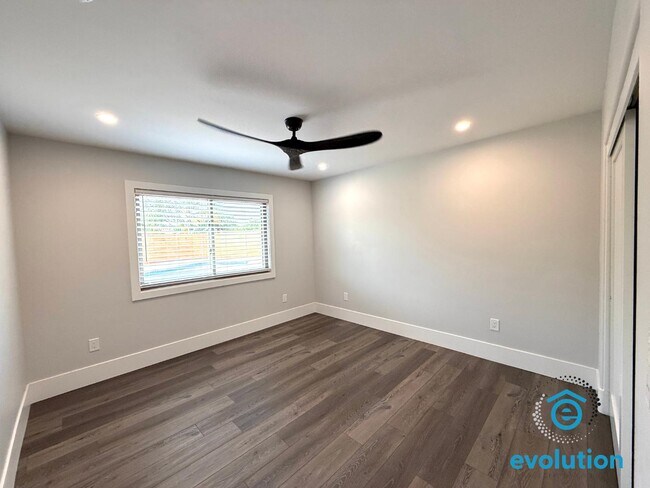 Building Photo - 1235 Adventure Ln