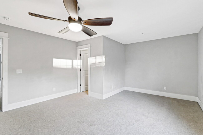 Building Photo - Beautiful Low Country Home in Rose Dhu!