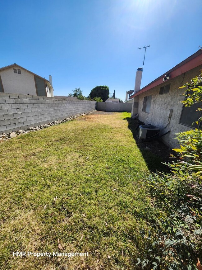 Building Photo - Spacious & Inviting 4-Bedroom Home